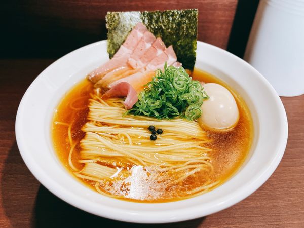 「上中華 味玉 メヂカ熟成醤油」@メヂカそば 吟魚の写真