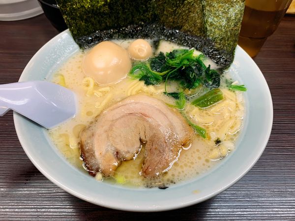 「味玉らーめん 塩」@横浜家系ラーメン 魂心家 厚木インター店の写真