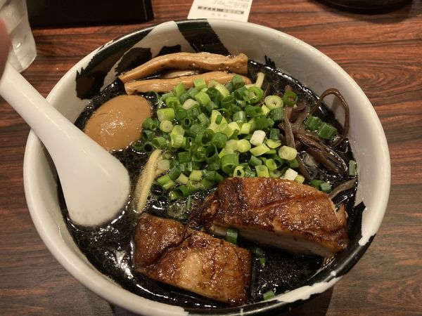 「武骨ら〜麺黒」@麺屋武蔵 武骨の写真