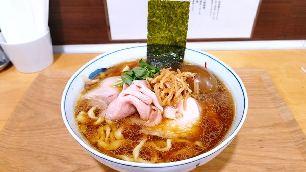 「醤油らーめん・大盛・味玉 ￥1250」@らーめん亭 ひなり竜王の写真