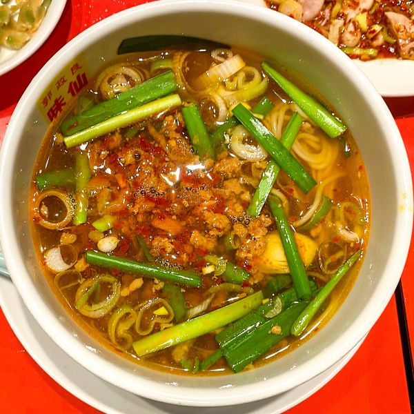 「台湾ラーメン ¥800」@郭 政良 味仙 東京神田西口店の写真
