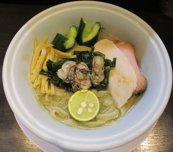 「＜限定麺＞牡蠣の冷やし味噌らーめん　930円」@らーめん 三極志の写真