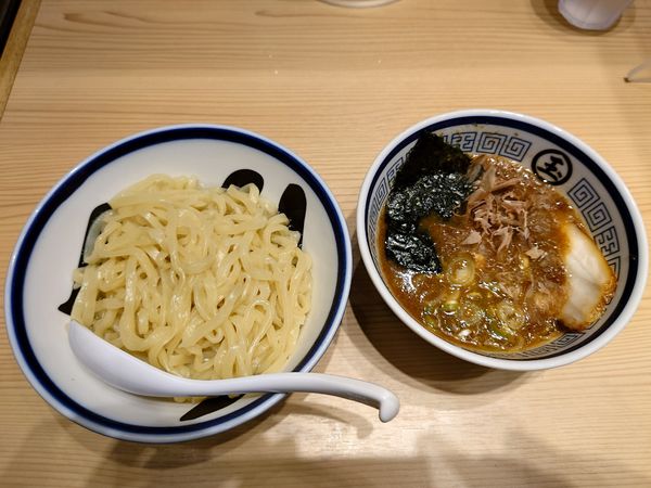 「濃厚魚介つけ麺 ¥900(あつもり)」@らーめん玉 田町店の写真