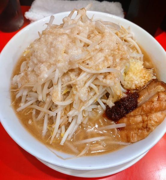 「ラーメン ヤサイマシ、ニンニク、辛たま」@用心棒の写真