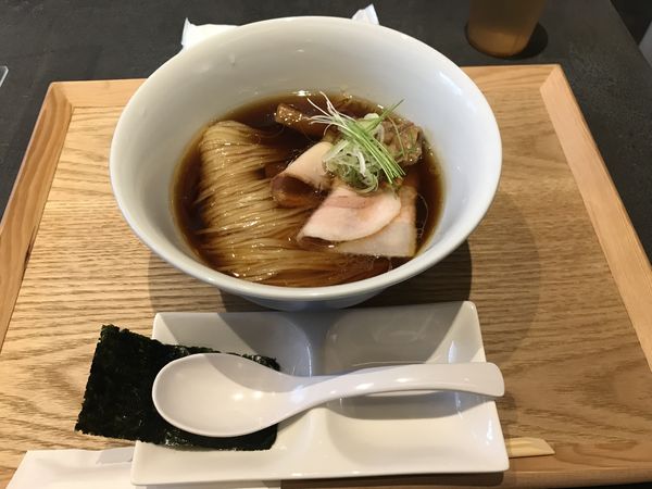 「地鶏光麺醤油」@支那そば 鋳の写真