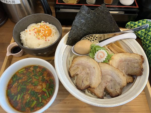 「ピリ辛 台湾つけ麺＋ふわとろたまごかけご飯」@らぁめん 麺彩家の写真
