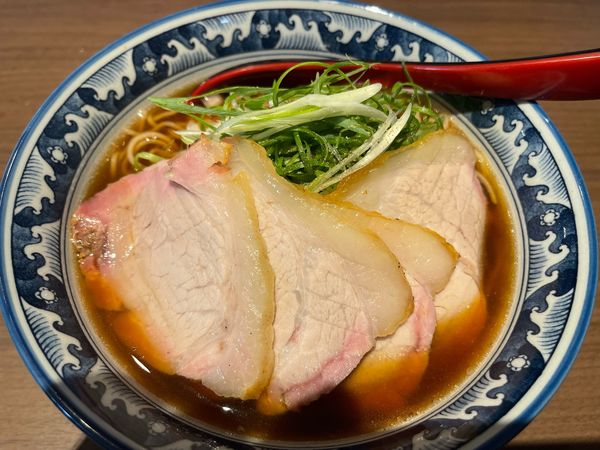 「放牧豚チャーシューの中華そば【1日限定５杯】」@自家製麺と自然派食材 晴耕雨読の写真