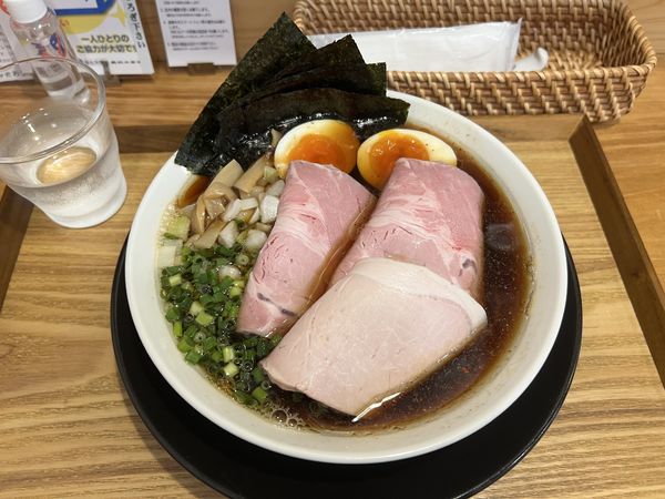 「特製醤油さくらラーメン」@麺屋 さくらの写真