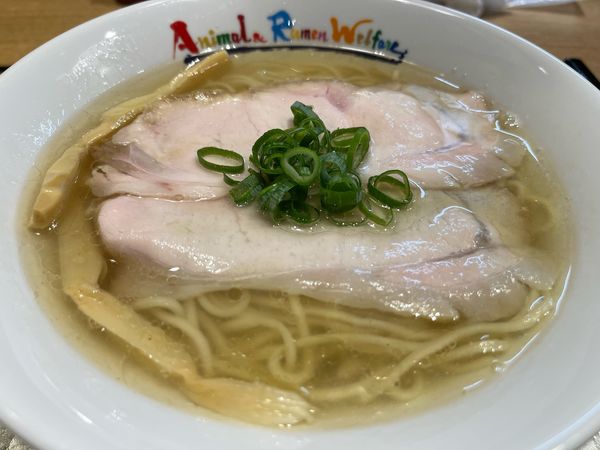 「塩中華そば」@塩中華そば おかだ なんばラーメン一座店の写真