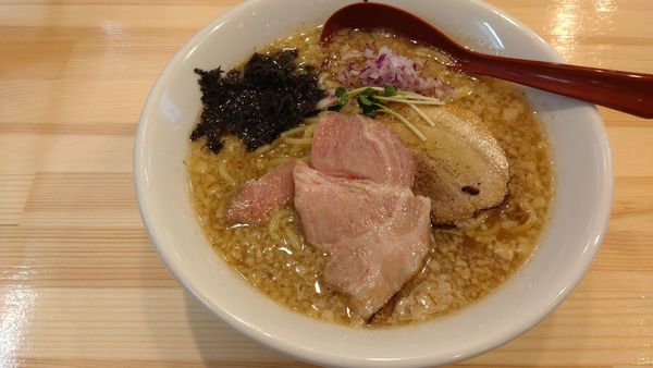 「背脂煮干しそば」@背脂中華そば くろ澤 越谷店の写真