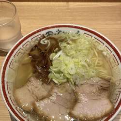 中華そば（800円）