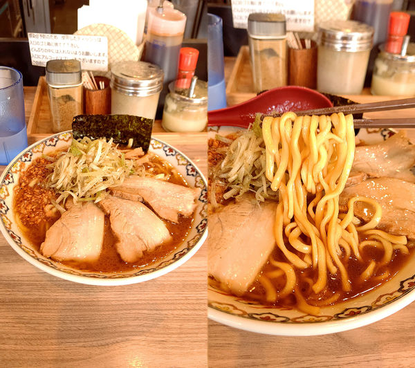 「限定『豚骨醤油ラーメン(￥1000)』」@くじら食堂 nonowa東小金井店の写真