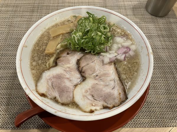 「背脂煮干そば」@らーめん セアブラノ神 壬生本店の写真