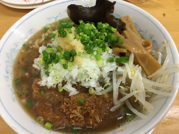 「【限定長月】背ガラとんこつカツに吸わせて③ミニ馬刺し丼Set」@MENYA 食い味の道有楽の写真