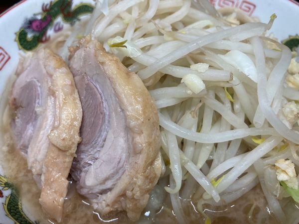 「小ラーメン＋ヤサイ少な目＋ニンニク」@ラーメン二郎 横浜関内店の写真