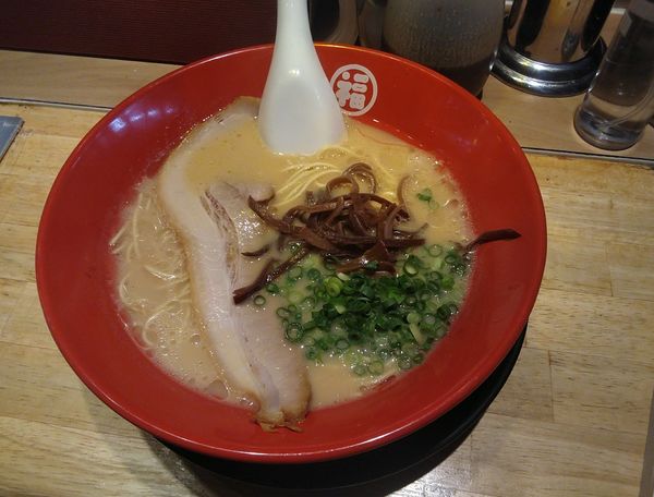 「特製ラーメン550円」@豚骨らーめん 福の軒 秋葉原店の写真