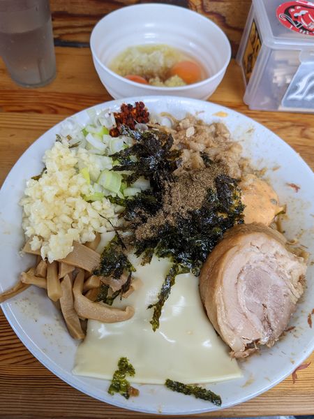 「たれそば(全マシ)＋コッコマン」@ハイマウントの写真