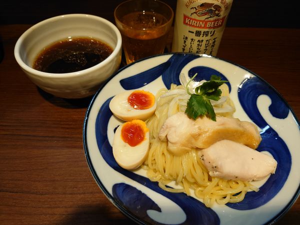「つけ蕎麦900円＋出汁卵150円＋缶ビール400円」@東京浅草 つけ蕎麦 井草の写真