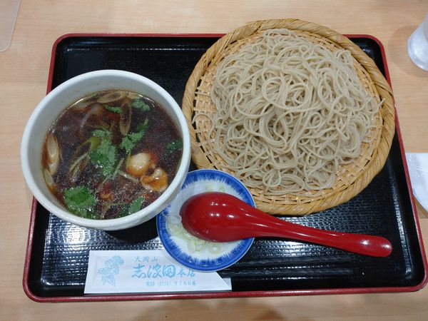 「地鶏せいろ（1,000円）＋大盛り（100円）」@志波田 本店の写真