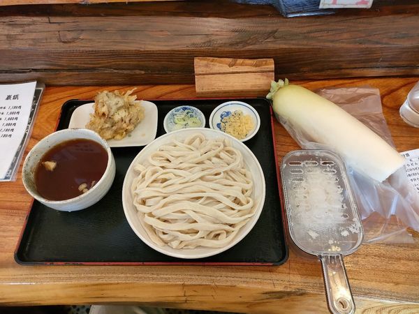 「辛味大根うどん　並盛　880円」@駕籠休みの写真