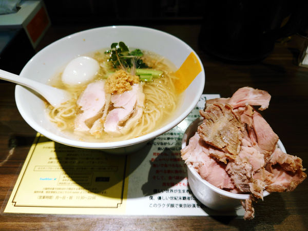「塩生姜らー麺+肉祭り」@塩生姜らー麺専門店MANNISHの写真