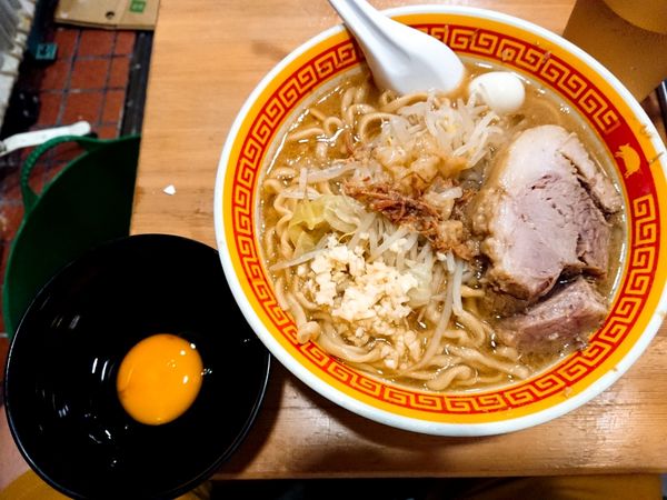 「ラーメン 半分(豚一枚)」@えどもんどの写真