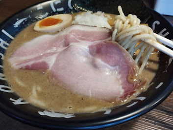 「ラーメン(醤油中太)(950)」@Yokohama Noodles KONISHI -524-の写真