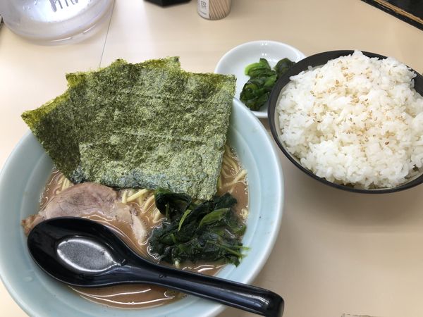「ラーメン　並」@横浜家系ラーメン田中の写真