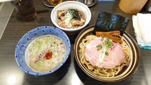 「塩つけ麺（小） 860円 + 煮豚丼 260円」@ラーメンつけ麺 奔放の写真