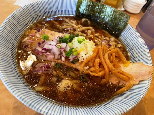「焼き煮干し中華そば（醤油）＋坦々和え玉」@磐田麺屋 さすけの写真