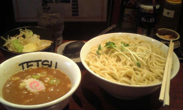 「辛あつもり 特盛 + 野菜 + やき石」@つけめんTETSU 千駄木本店の写真