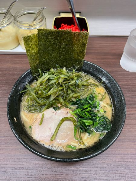 「ラーメン並　茎わかめ」@川崎家 榎町店の写真