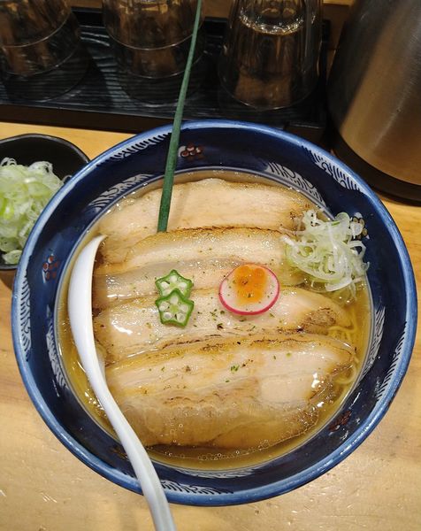 「叉焼純粋豚そば（醤油）+ネギ」@なかごの写真