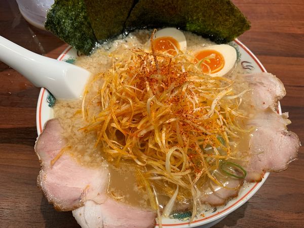 「こく旨全部のせラーメン辛ねぎトッピング」@ラーメン魁力屋 取手店の写真