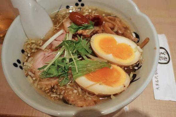 「梅しおらーめん　900円＋チャーシュー増し　250円・他」@与ろゐ屋の写真