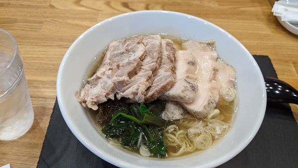 「塩ラーメン+チャーシュー+和え玉」@Noodles Labo 香蕎庵の写真