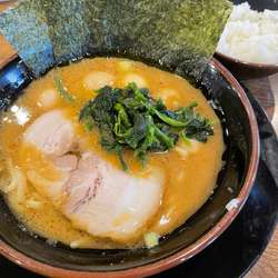 半ラーメン 740円 ライス 無料