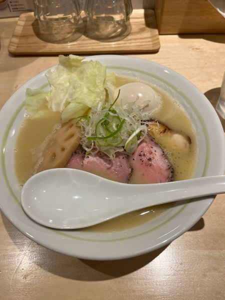 「特製鶏白湯ラーメン」@小さな野はらの木の下での写真