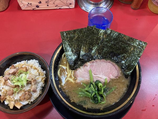 「ラーメン賄い飯セット」@家系ラーメン とらきち家の写真