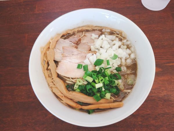 「濃い煮干しらーめん」@大ハマ研究所の写真