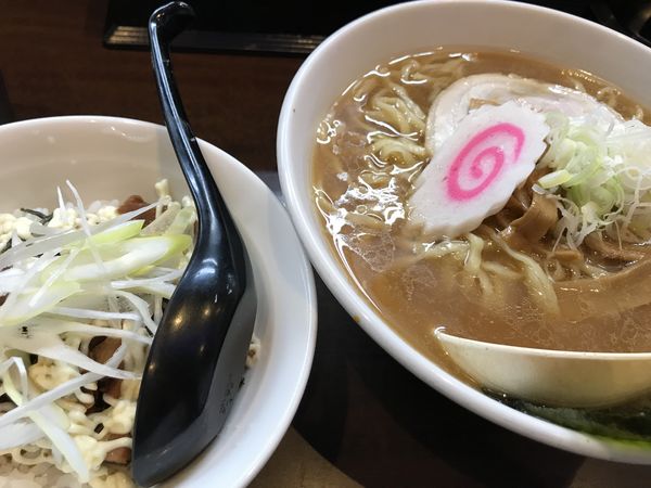 「得得らーめんセット」@昌平ラーメン 成子坂店の写真