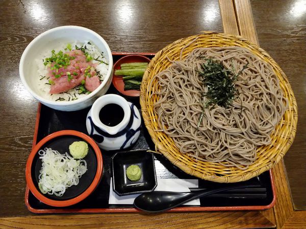 「ねぎとろ丼定食（980円）＋大盛り（150円）」@信州そば処 そじ坊 ゲートシティー大崎店の写真