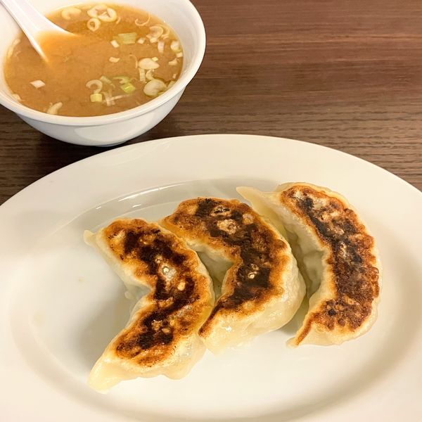 「大餃子3個250円他」@青山餃子房 船橋店の写真