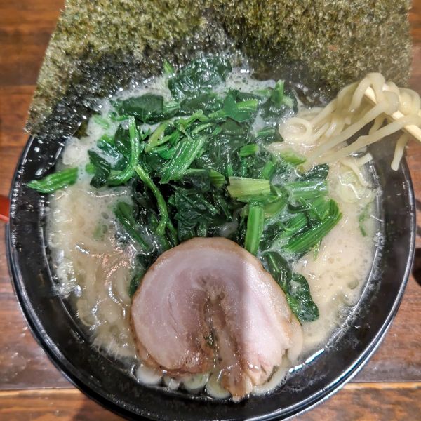 「塩ラーメン(750円)」@横浜家系ラーメン 飛龍家の写真
