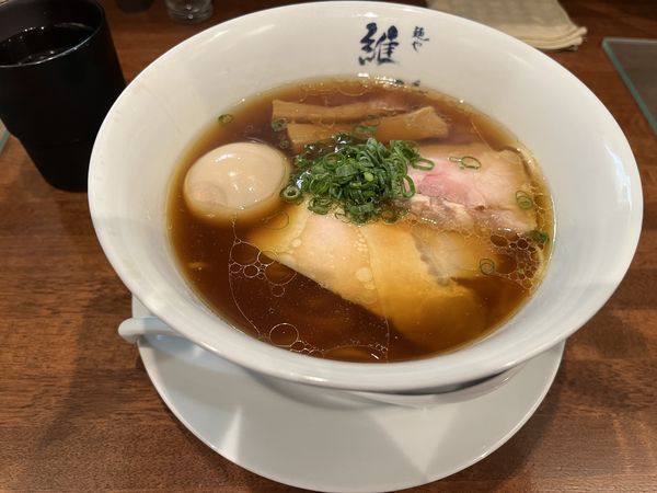 「味玉醤油らぁ麺」@麺や維新の写真