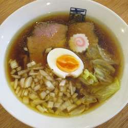 中華そば（900円）