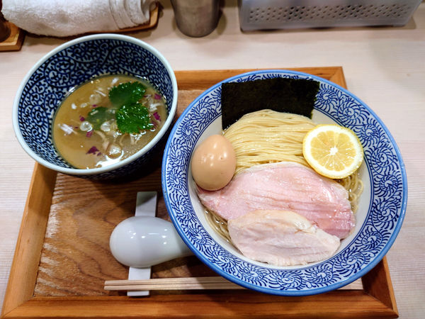 「限定 冷やし貝出汁つけ麺+味玉」@煮干しつけ麺 宮元の写真