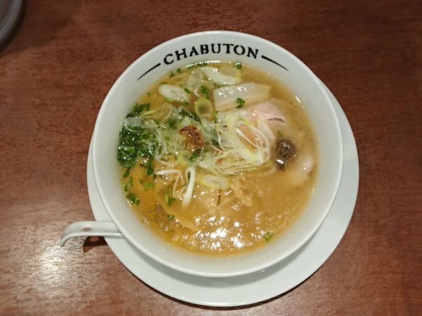 「【限定】真鯛と蛤の塩そば 金色不如帰」@ちゃぶ屋 とんこつ らぁ麺 CHABUTON ヨドバシ横浜店の写真