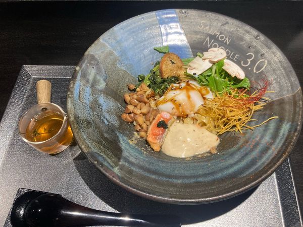 「[秋限定]汁なしポルチーニ〜タイム風味のコンソメ添え〜」@サーモンnoodle3.0の写真