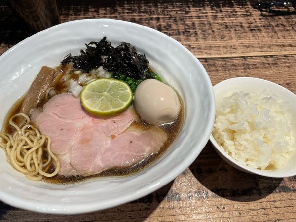 「【秋限定】三獣煮干し900円、ご飯100円」@麺や 結の写真
